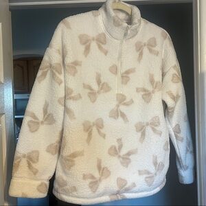 Golly Hicks Bow Fleece NWOT never worn
